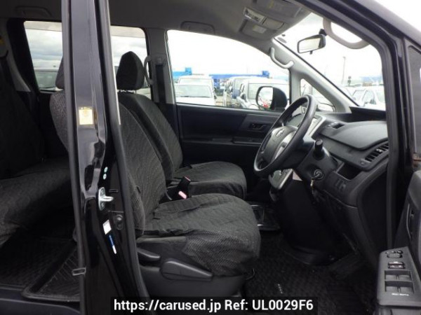 Used 2012 AT toyota noah ZRR70G Image[18]