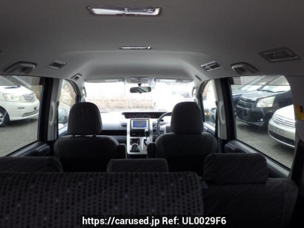 Used 2012 AT toyota noah ZRR70G Image[27]