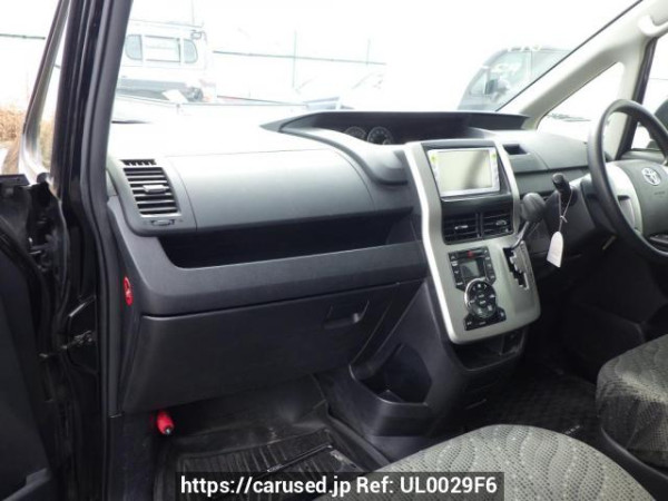 Used 2012 AT toyota noah ZRR70G Image[28]