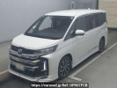 Toyota Noah ZWR90W