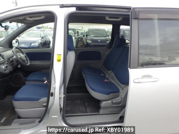 Used 2004 AT toyota sienta NCP81G Image[23]