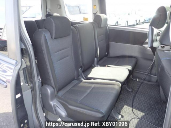 Used 2008 AT toyota voxy ZRR70W Image[12]