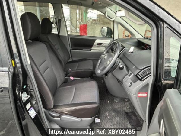 Used 2007 AT toyota voxy ZRR70W Image[12]