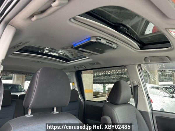 Used 2007 AT toyota voxy ZRR70W Image[18]