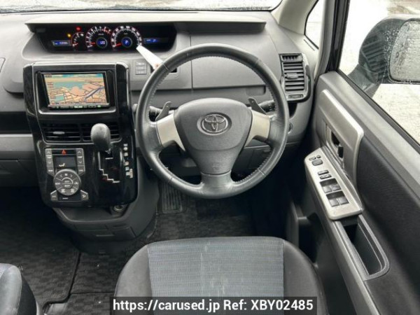 Used 2007 AT toyota voxy ZRR70W Image[21]