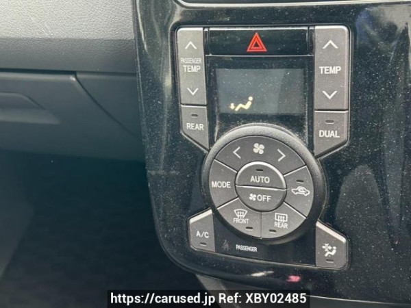 Used 2007 AT toyota voxy ZRR70W Image[26]