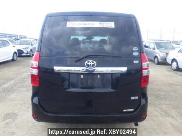 Used 2011 AT toyota noah ZRR70G Image[5]