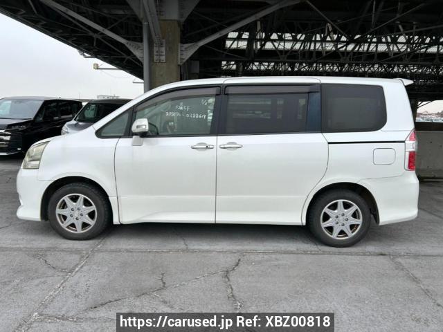 タカシ・オオハシ・プロジェクト/ニーザー・リアリティ・ノア・フィクション 1200px-Toyota_NOAH_Si
