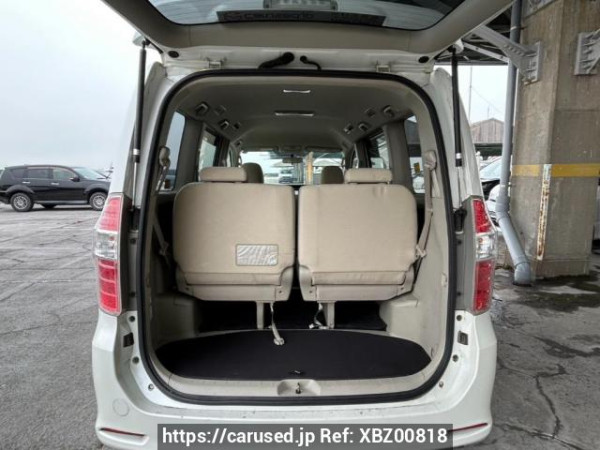 Used 2010 AT toyota noah ZRR70W Image[8]