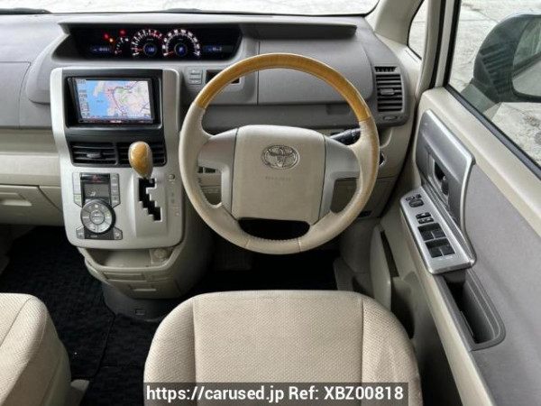 Used 2010 AT toyota noah ZRR70W Image[18]