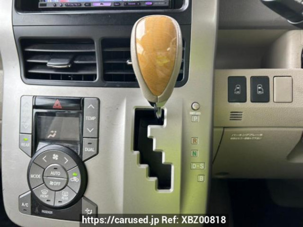 Used 2010 AT toyota noah ZRR70W Image[23]