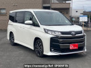 Toyota Noah MZRA90W