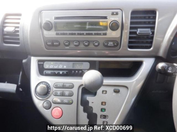 Used 2004 AT toyota wish ZNE10G Image[21]
