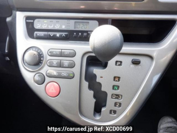Used 2004 AT toyota wish ZNE10G Image[23]