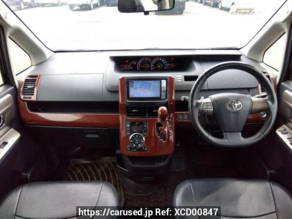Used 2012 AT toyota noah ZRR70W Image[17]