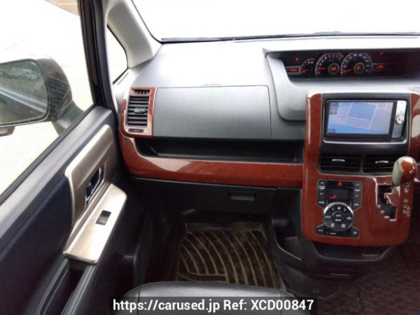 Used 2012 AT toyota noah ZRR70W Image[18]