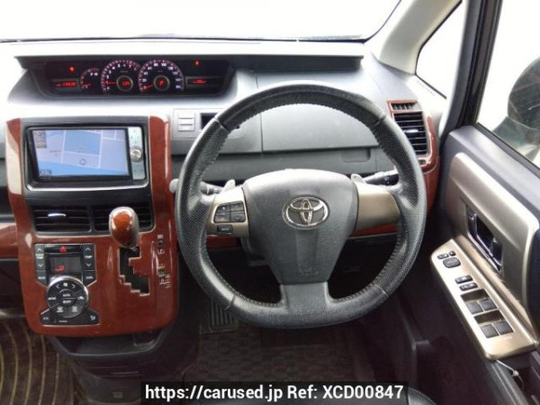 Used 2012 AT toyota noah ZRR70W Image[19]