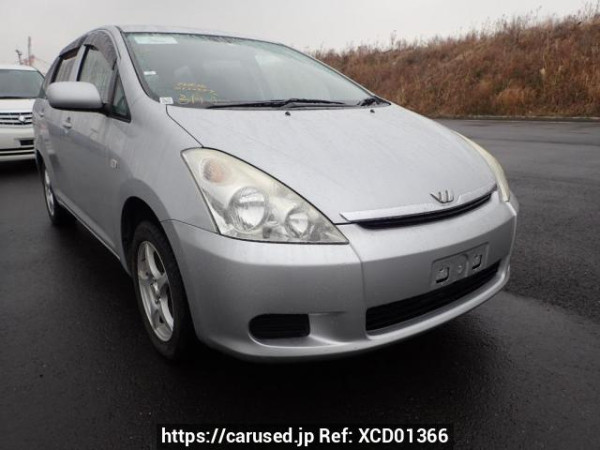 Used 2004 AT toyota wish ZNE10G Image[0]
