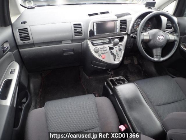 Used 2004 AT toyota wish ZNE10G Image[16]