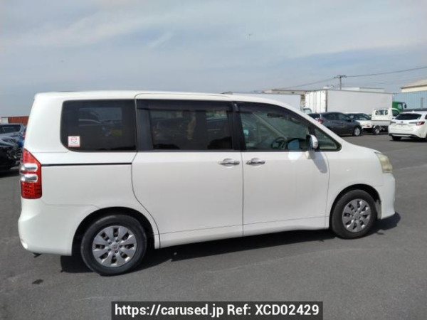Used 2011 AT toyota noah ZRR70G Image[7]