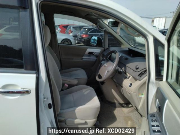 Used 2011 AT toyota noah ZRR70G Image[12]