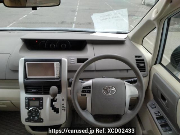 Used 2010 AT toyota noah ZRR70G Image[17]