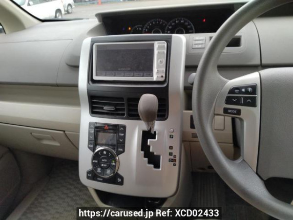 Used 2010 AT toyota noah ZRR70G Image[20]