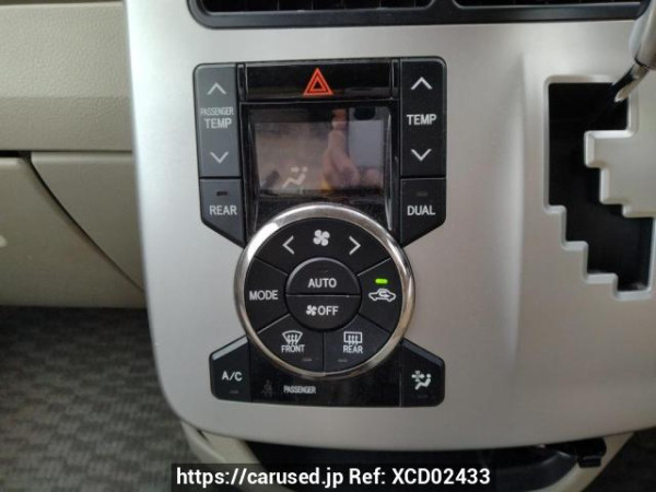Used 2010 AT toyota noah ZRR70G Image[23]