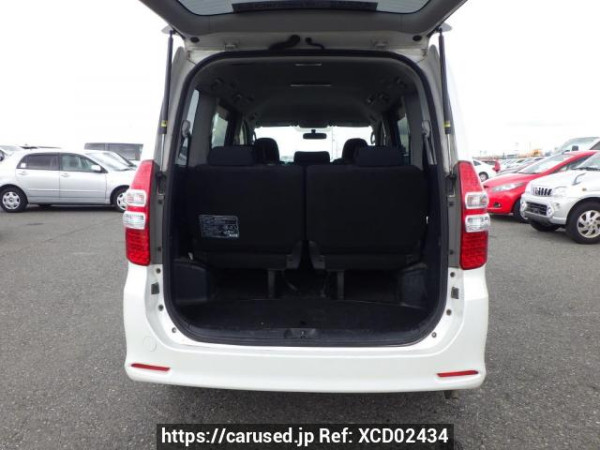 Used 2010 AT toyota noah ZRR70W Image[8]
