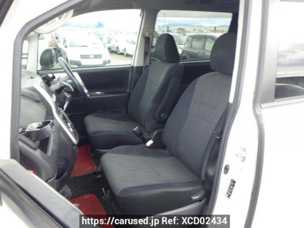 Used 2010 AT toyota noah ZRR70W Image[20]