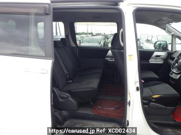 Used 2010 AT toyota noah ZRR70W Image[21]