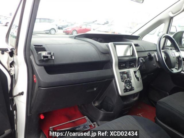 Used 2010 AT toyota noah ZRR70W Image[26]