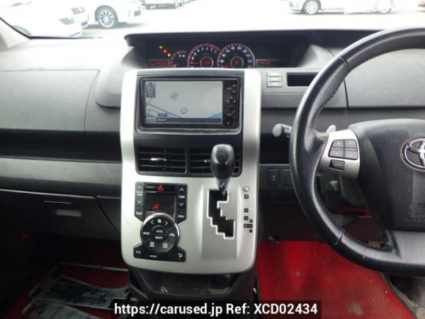 Used 2010 AT toyota noah ZRR70W Image[28]