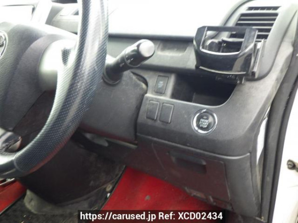 Used 2010 AT toyota noah ZRR70W Image[31]