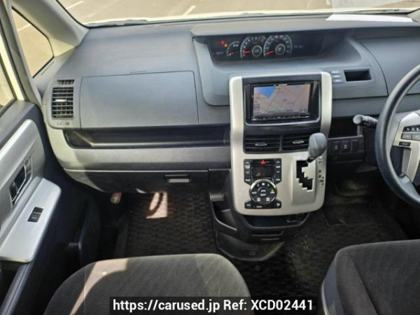 Used 2012 AT toyota noah ZRR70G Image[18]