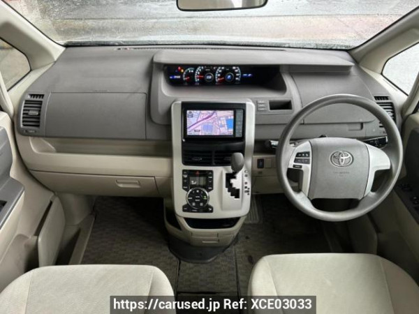 Used 2010 AT toyota noah ZRR70G Image[21]