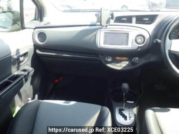 Used 2013 AT toyota vitz NSP130 Image[16]