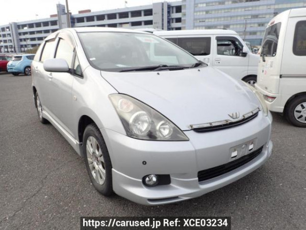 Used 2003 AT toyota wish ZNE14G Image[0]