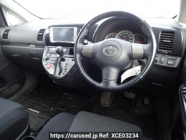 Used 2003 AT toyota wish ZNE14G Image[15]