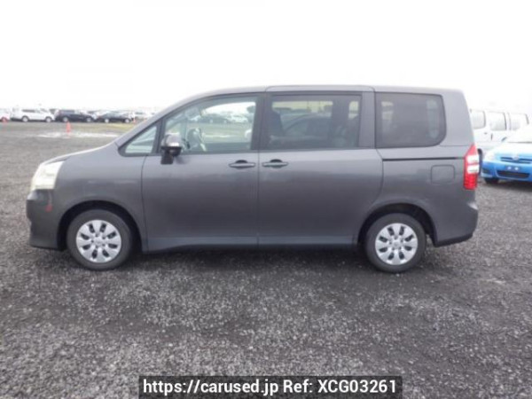 Used 2010 AT toyota noah ZRR70G Image[3]
