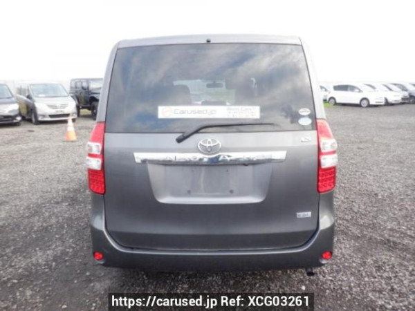Used 2010 AT toyota noah ZRR70G Image[5]