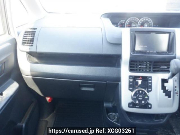 Used 2010 AT toyota noah ZRR70G Image[18]