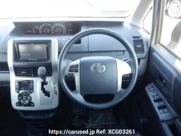 Used 2010 AT toyota noah ZRR70G Image[19]