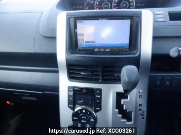 Used 2010 AT toyota noah ZRR70G Image[22]