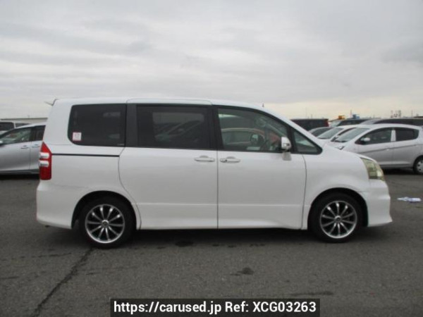 Used 2010 AT toyota noah ZRR70W Image[7]
