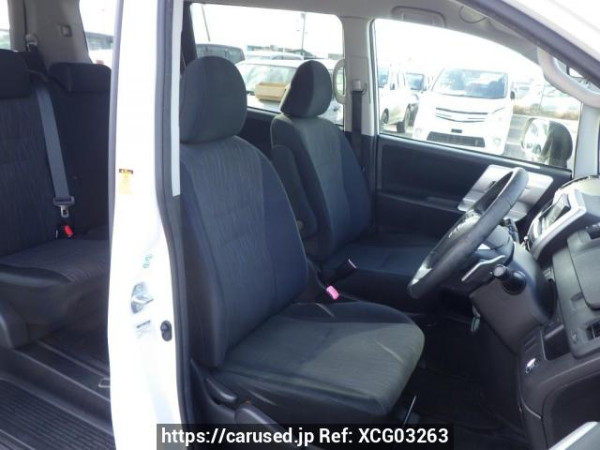 Used 2010 AT toyota noah ZRR70W Image[19]