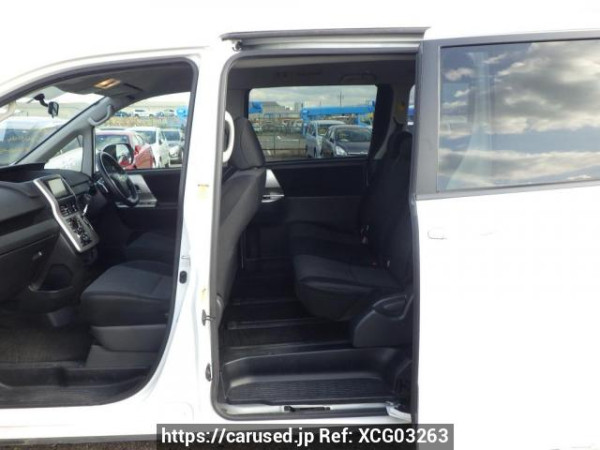 Used 2010 AT toyota noah ZRR70W Image[23]