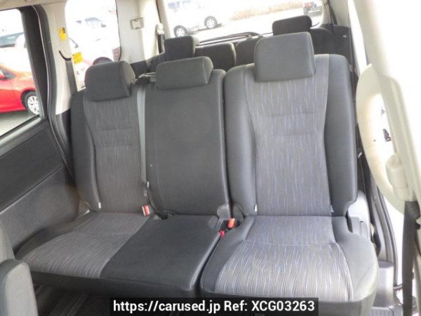Used 2010 AT toyota noah ZRR70W Image[24]