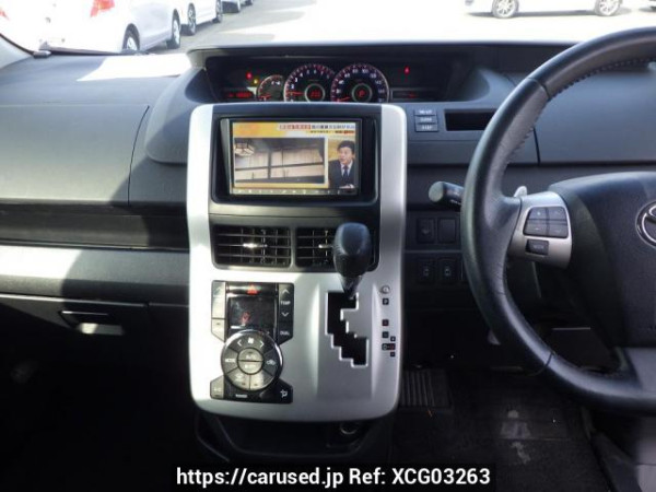 Used 2010 AT toyota noah ZRR70W Image[31]
