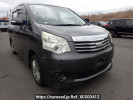 Toyota Noah ZRR70G